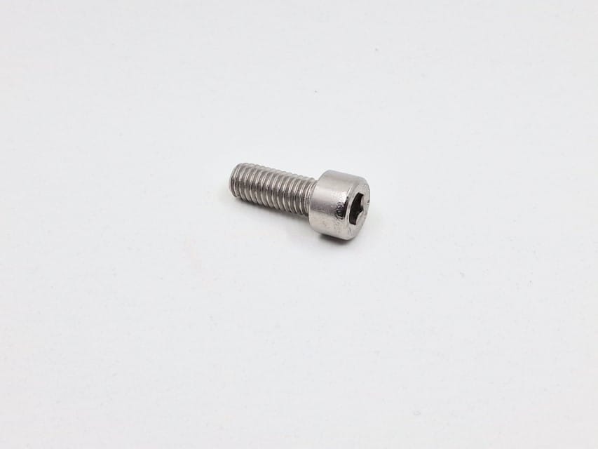 Screw CHC 8-20 Essilor Kappa CV6695