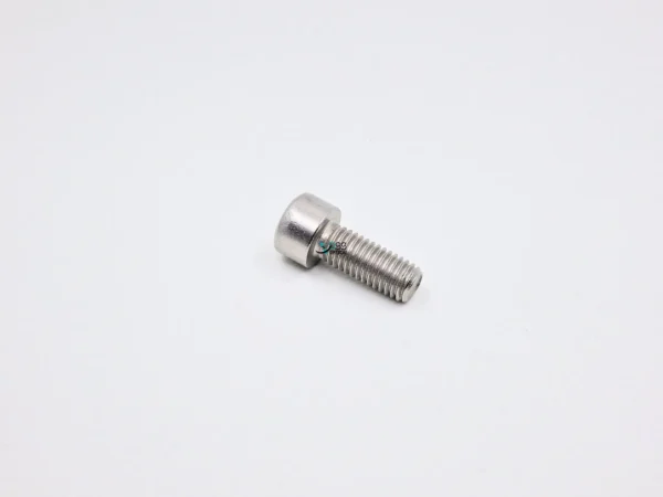 Screw CHC 8-20 Essilor Kappa CV6695