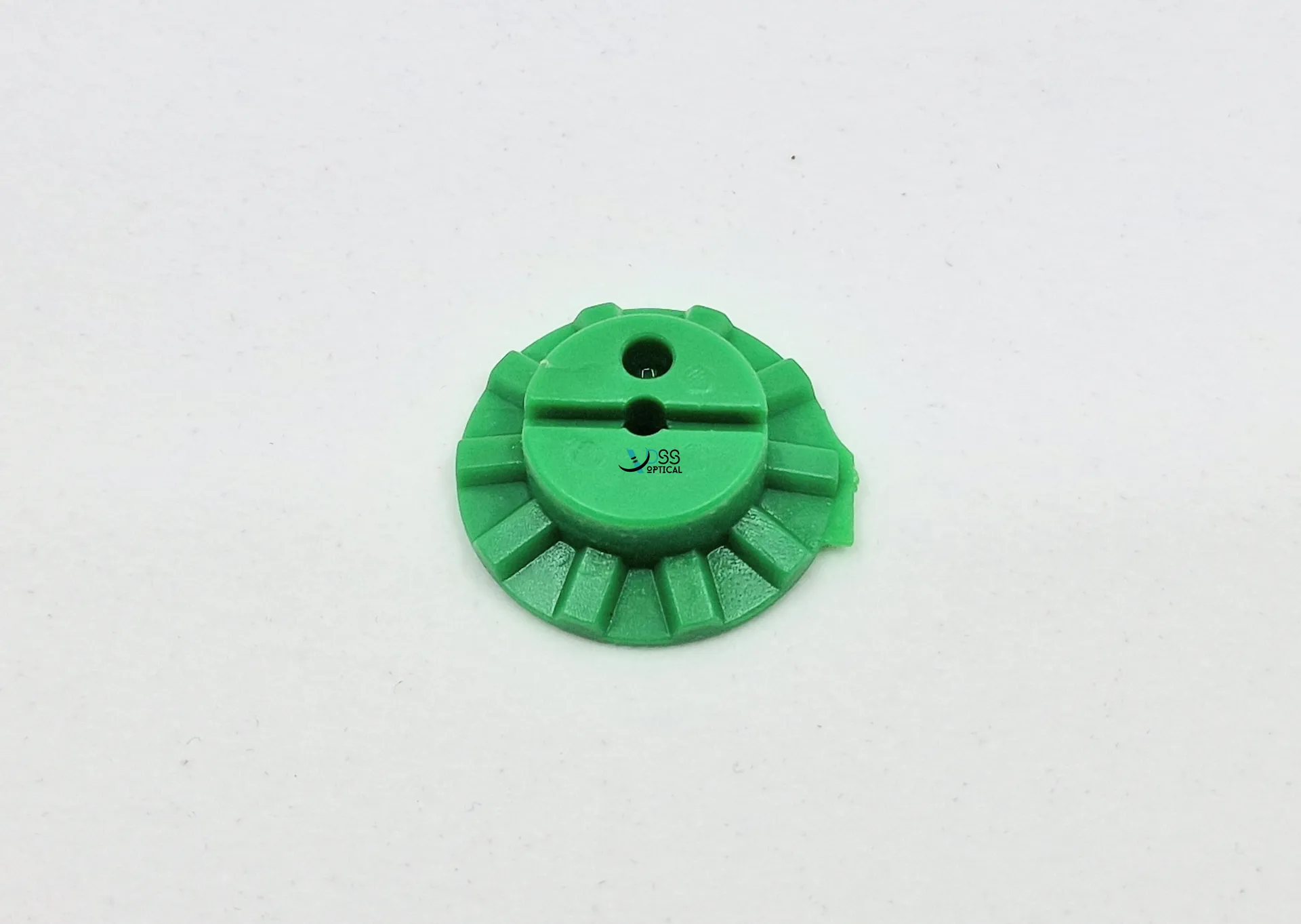 Essilor_edger_chuck_25_GAM202_1
