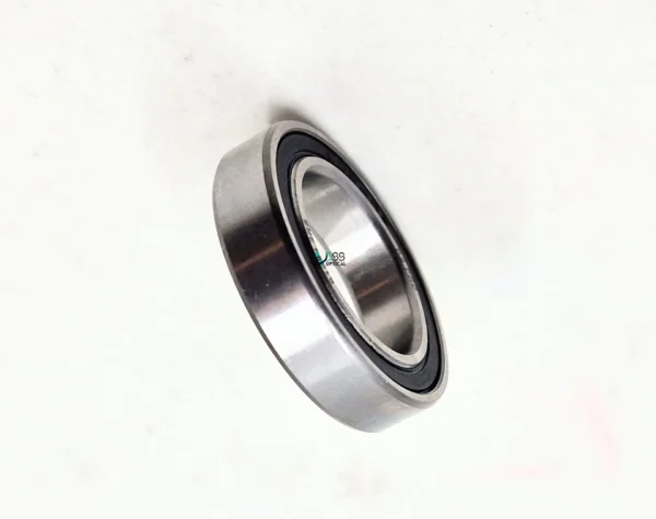 Ball bearing lens clamp M24