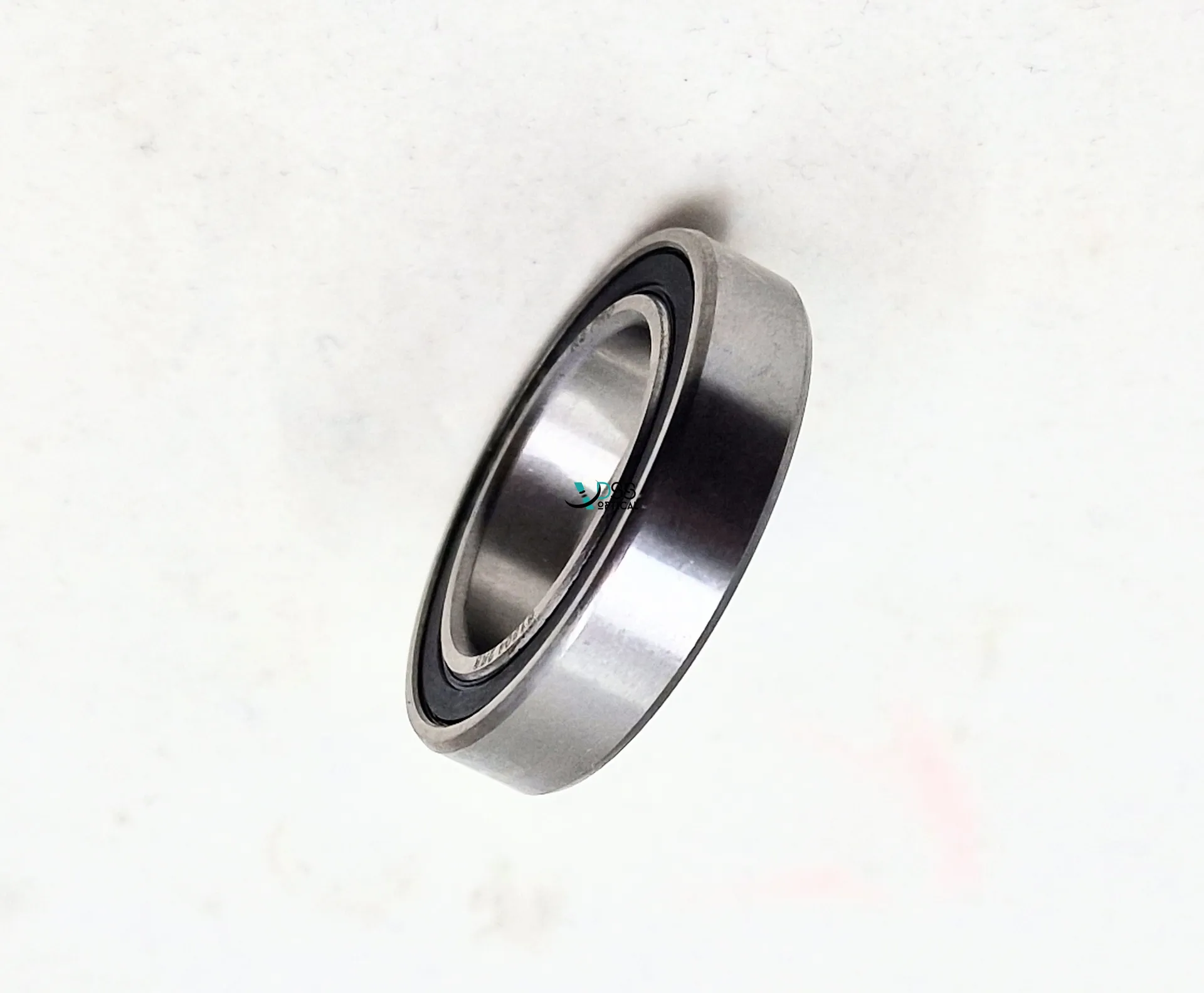 Ball bearing lens clamp M24
