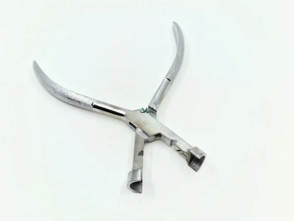 Essilor Deblocker Pliers N82A03